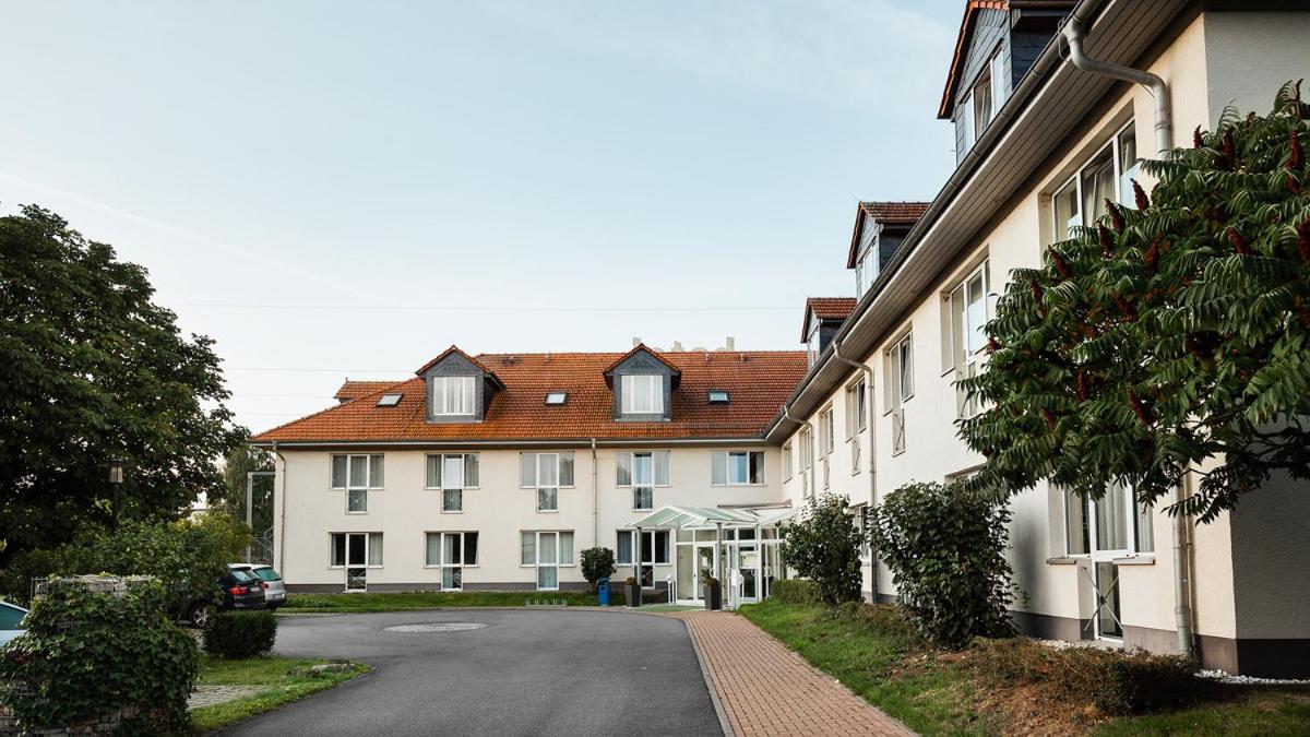 Hotel Ilmtal Mellingen Eksteriør billede